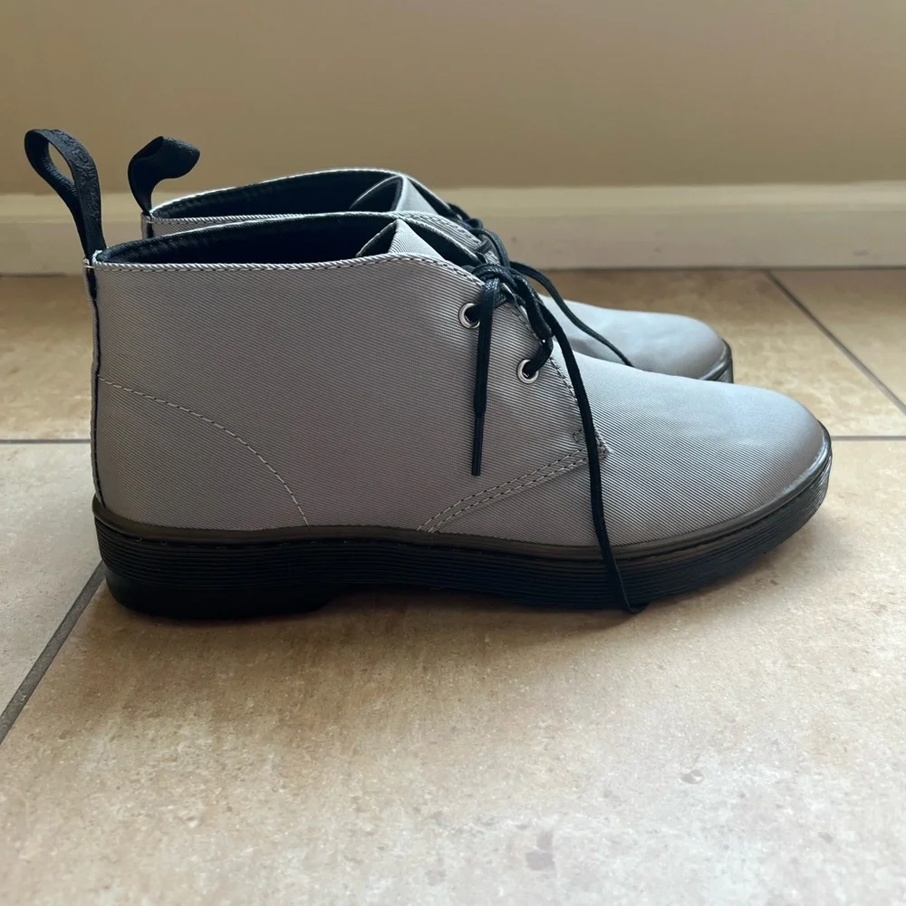 Dr Martens Dayton Silver Gray Satin Lace-Up Shoes Women’s UK 6 / USA 8 BRAND NEW - Picture 2 of 10